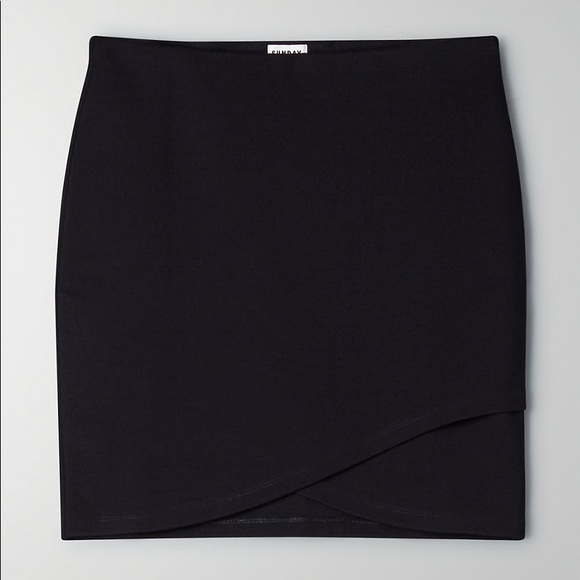 Aritzia Sunday best Black skirt - Picture 4 of 5
